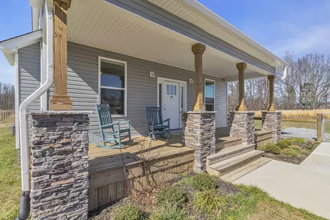 Exterior - 897 Mount Vernon Rd, Bethpage, TN 37022 photo 5 of 15