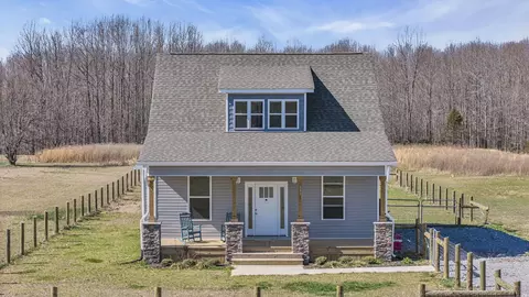 897 Mount Vernon Rd, Bethpage, TN 37022