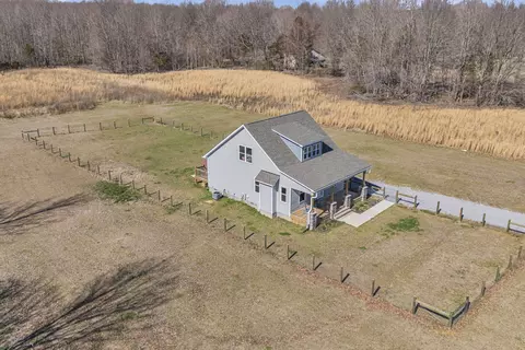 Exterior - 897 Mount Vernon Rd, Bethpage, TN 37022 photo 10 of 15