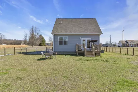Exterior - 897 Mount Vernon Rd, Bethpage, TN 37022 photo 8 of 15