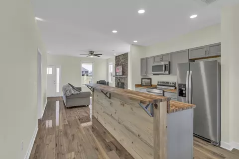 Kitchen - 897 Mount Vernon Rd, Bethpage, TN 37022 photo 2 of 5
