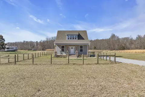 Exterior - 897 Mount Vernon Rd, Bethpage, TN 37022 photo 4 of 15