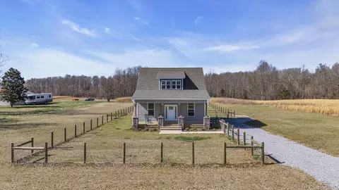 Exterior - 897 Mount Vernon Rd, Bethpage, TN 37022 photo 3 of 15