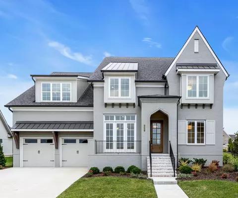 2907 Avenue Downs Dr, Thompsons Station, TN 37179