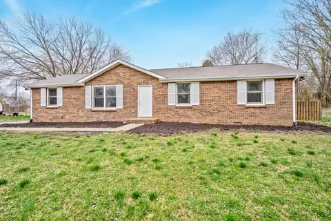 380 Sandlewood Dr, Clarksville, TN 37040