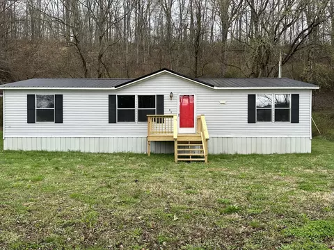 318 E Main St, Waverly, TN 37185