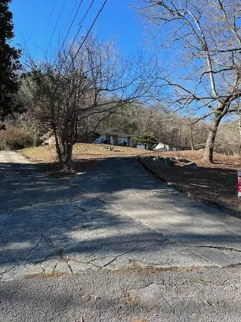 610 Contour Ave, South Pittsburg, TN 37380