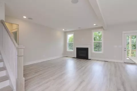 102 James Gourley Rd, Hendersonville, TN 37075