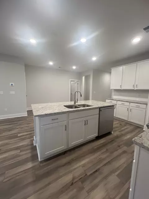Kitchen - 105 Cavalvade Loop, Gallatin, TN 37066 photo 1 of 1