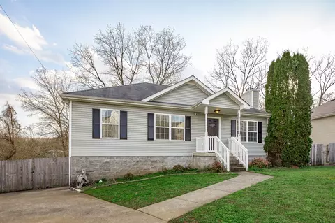 1133 Gunpoint Dr, Clarksville, TN 37042