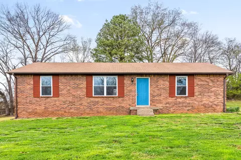 617 Overton Dr, Clarksville, TN 37042