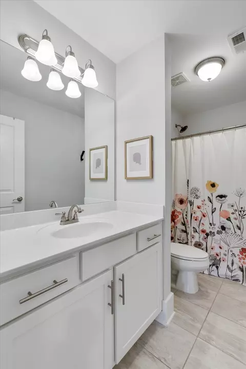 Bath - 5001 Gracious Dr, Franklin, TN 37064 photo 1 of 3
