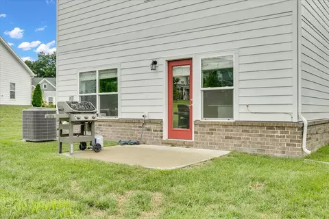 Exterior - 5001 Gracious Dr, Franklin, TN 37064 photo 5 of 6