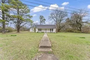 2704 Blackman Rd, Murfreesboro, TN 37129