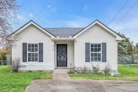 517 Longleaf Ct, Nashville, TN 37207