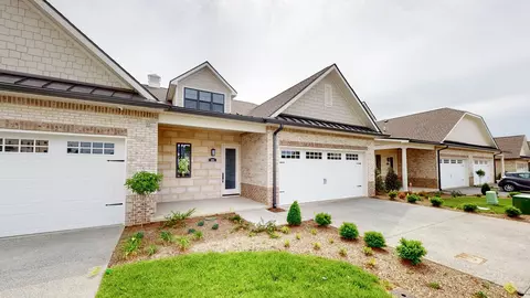 1024 Club View Dr #A202, Gallatin, TN 37066