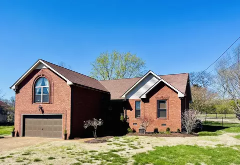 150 Waterford Way, Hendersonville, TN 37075