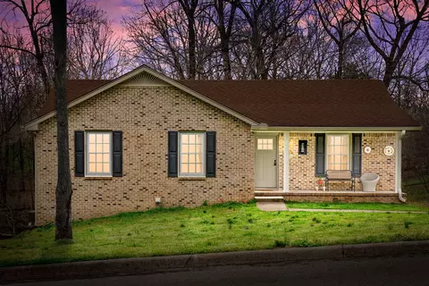 419 Warren Cir, Clarksville, TN 37040
