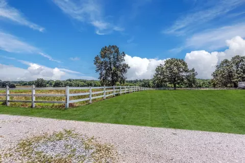 2385 Sylvia Rd, Dickson, TN 37055 photo 35