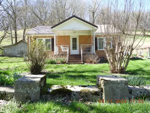 2039 Blackburn Hollow Rd, Cornersville, TN 37047