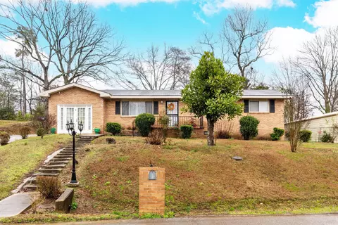 7820 Rosemary Cir, Chattanooga, TN 37416