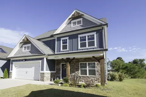 5825 Amber Valley Ln, Hixson, TN 37343