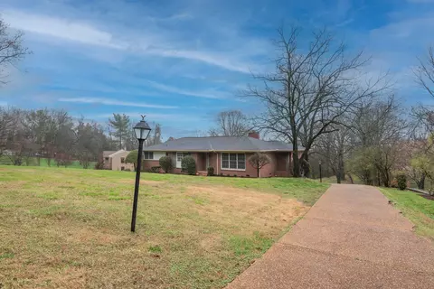 838 Brentview Dr, Nashville, TN 37220