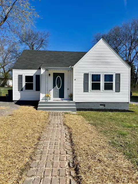 103 Maplewood Dr, Shelbyville, TN 37160