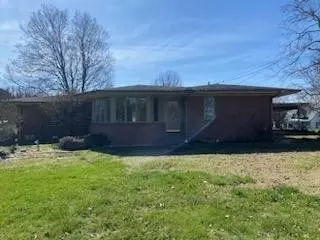 Exterior - 414 Spring St, Guthrie, KY 42234 photo 6 of 9