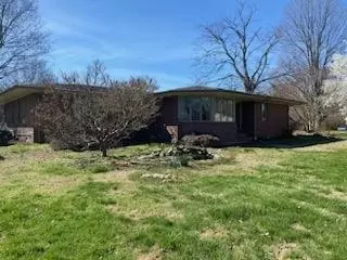 Exterior - 414 Spring St, Guthrie, KY 42234 photo 5 of 9