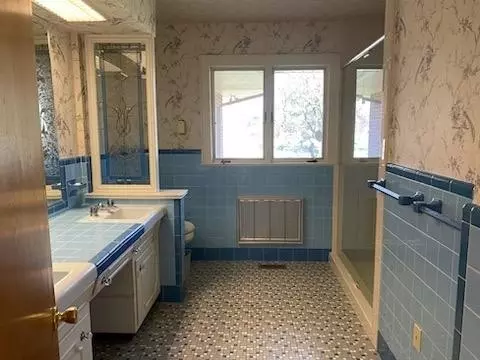 Bath - 414 Spring St, Guthrie, KY 42234 photo 1 of 3