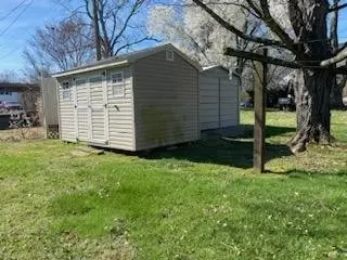 Exterior - 414 Spring St, Guthrie, KY 42234 photo 7 of 9