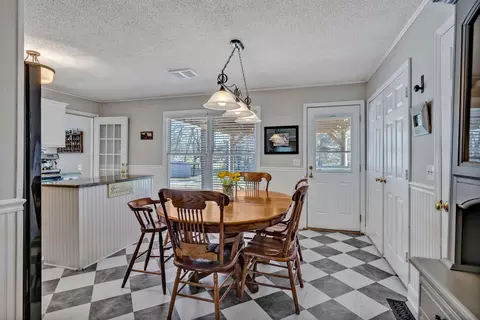 Dining - 560 Foxfire Ct, Murfreesboro, TN 37129 photo 1 of 5