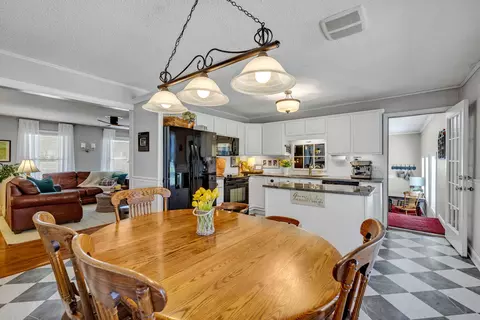 Kitchen - 560 Foxfire Ct, Murfreesboro, TN 37129 photo 1 of 7