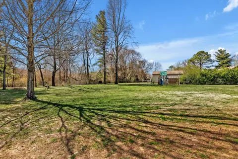Exterior - 560 Foxfire Ct, Murfreesboro, TN 37129 photo 12 of 14