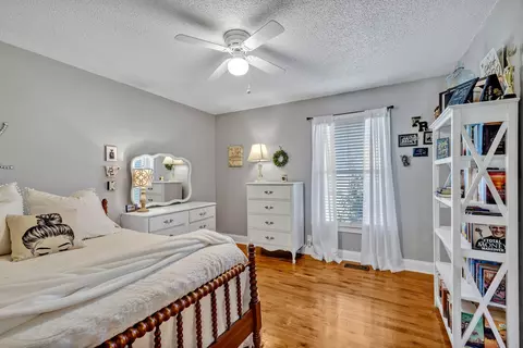Bedroom - 560 Foxfire Ct, Murfreesboro, TN 37129 photo 7 of 10