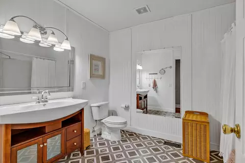 Bath - 560 Foxfire Ct, Murfreesboro, TN 37129 photo 4 of 7