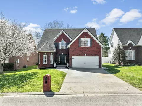 2393 Oak Hill Dr, Murfreesboro, TN 37130
