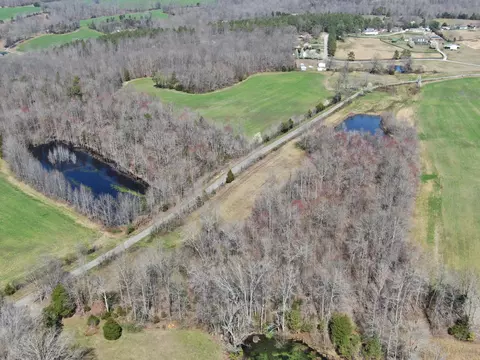 235 Rackley Rd, Goodspring, TN 38460