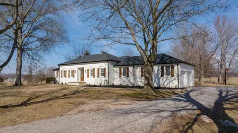 6536 S Lamont Rd S, Orlinda, TN 37141