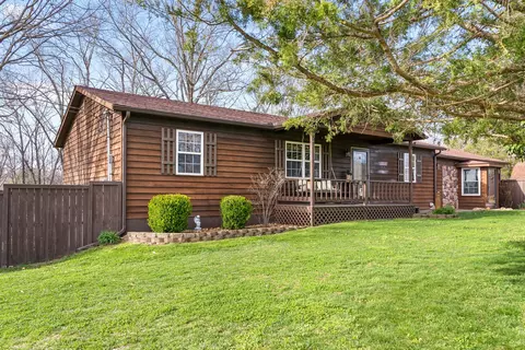 216 Barn Circle Rd, Big Rock, TN 37023