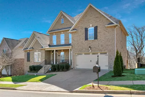 557 Summit Oaks Ct, Nashville, TN 37221