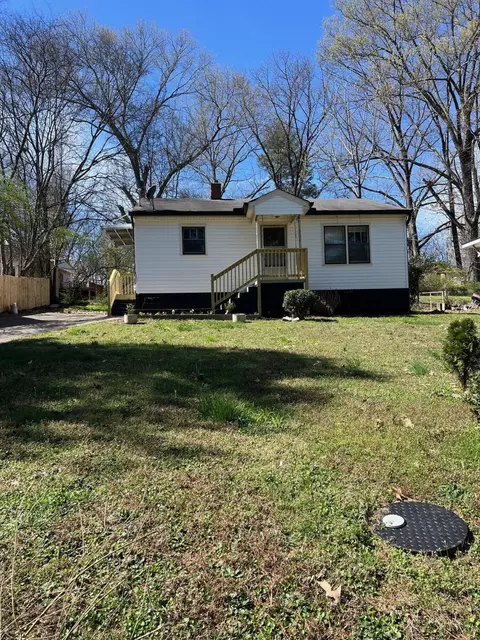 2905 Crescent Cir, Chattanooga, TN 37407