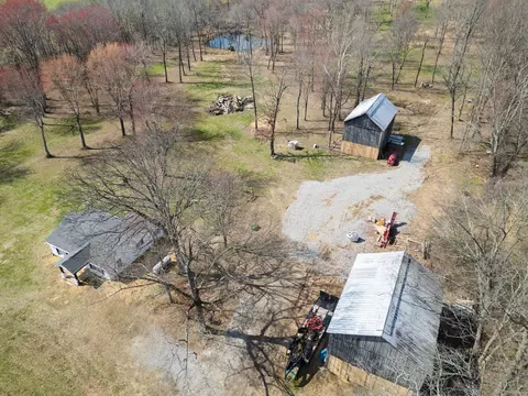 5704 Fred Perry Rd, Springfield, TN 37172