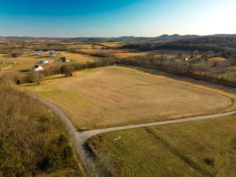 1 Hearn Hill Rd, Watertown, TN 37184
