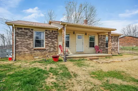 Exterior - 461 Dyer Ridge Rd, Baxter, TN 38544 photo 7 of 12