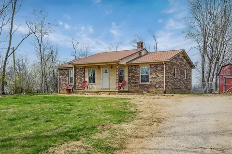 Exterior - 461 Dyer Ridge Rd, Baxter, TN 38544 photo 5 of 12