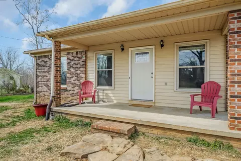 Exterior - 461 Dyer Ridge Rd, Baxter, TN 38544 photo 8 of 12