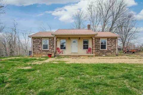 Exterior - 461 Dyer Ridge Rd, Baxter, TN 38544 photo 6 of 12