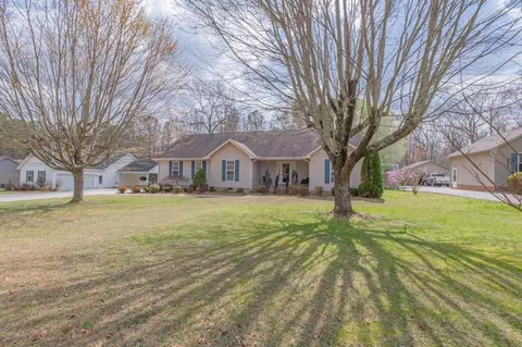70 Maple Ave, Tullahoma, TN 37388